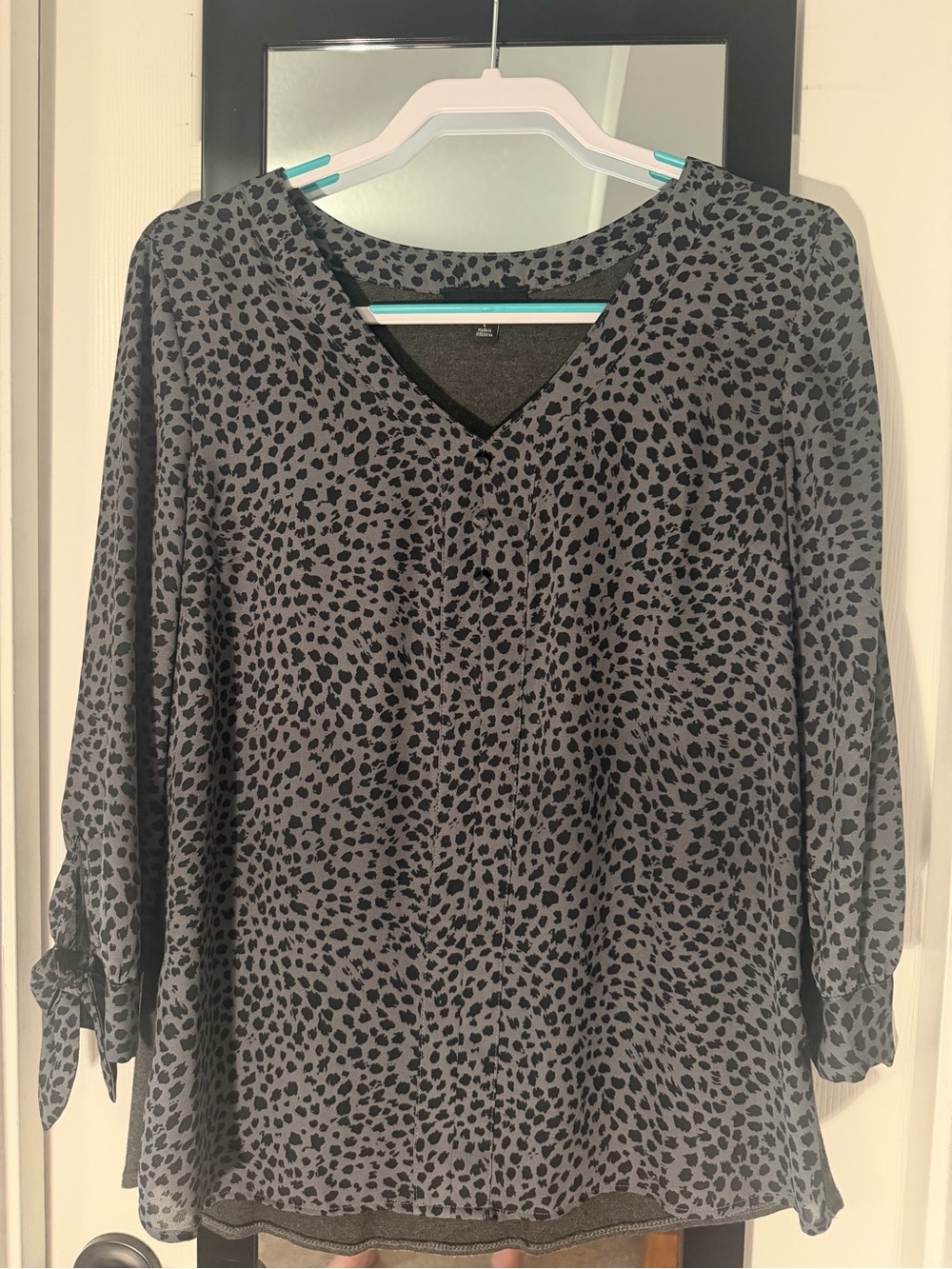 FORTUNE + IVY Collyn Animal Print Blouse Dark Gray V-Neck